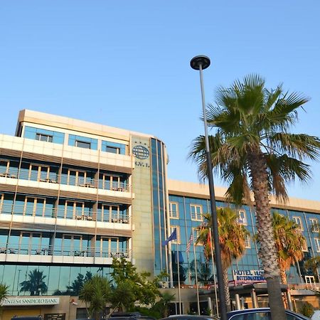 Hotel Vlora International Bagian luar foto