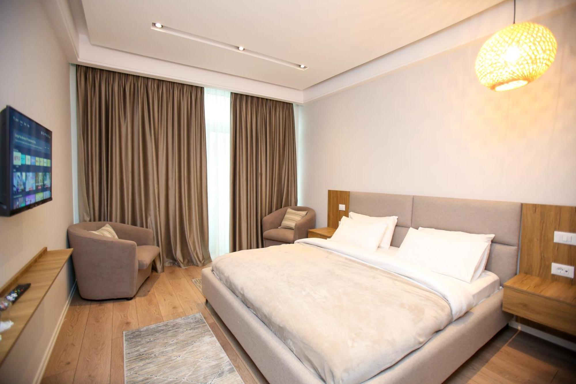 Hotel Vlora International Bagian luar foto