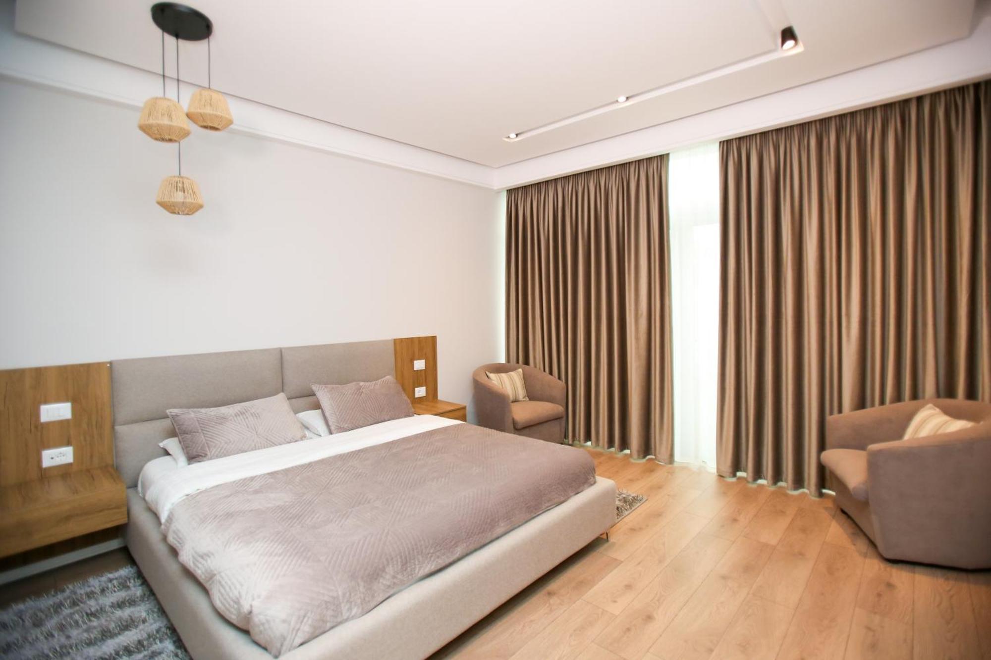 Hotel Vlora International Bagian luar foto